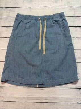 L.L. Bean Lakewashed Chambray Blue Skirt Size 6 Casual Classic Travel
